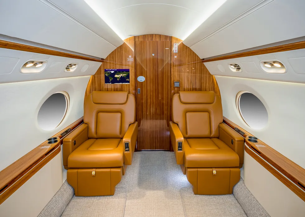 Cabin interior of a Gulfstream G450.