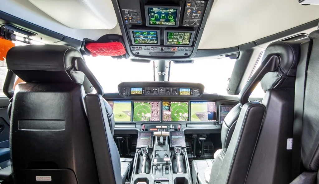 Cockpit and instrument panel of a Gulfstream Honeywell HGT400.