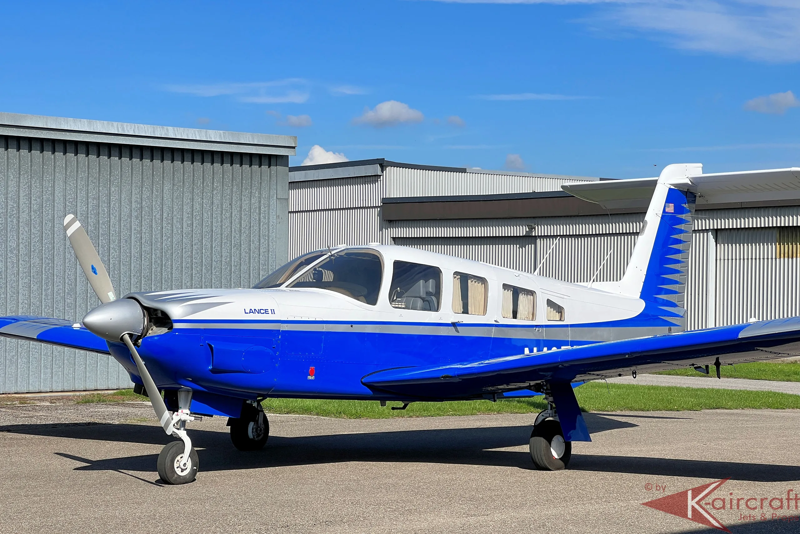 Exterior view of a 1978 Piper pa 32rt 300 lance ii 140.