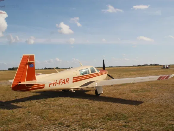 Exterior view of a 1981 Piper pa 32r 301t turbo saratoga sp 336.