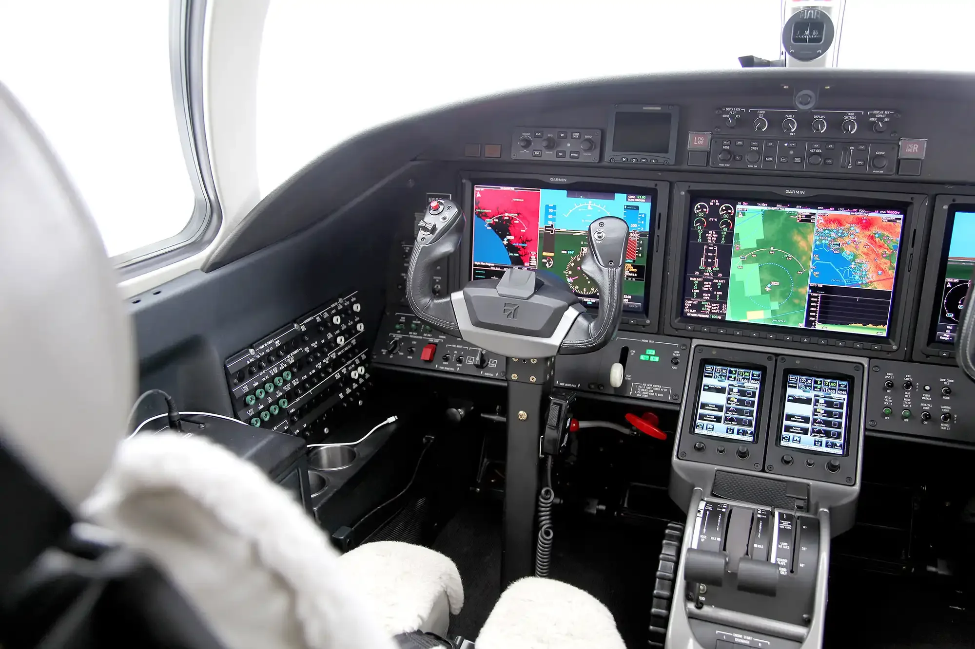 Cockpit and instrument panel of a 2013 Cessna Citation M2 N686JH - Latitude 33 Aviation.