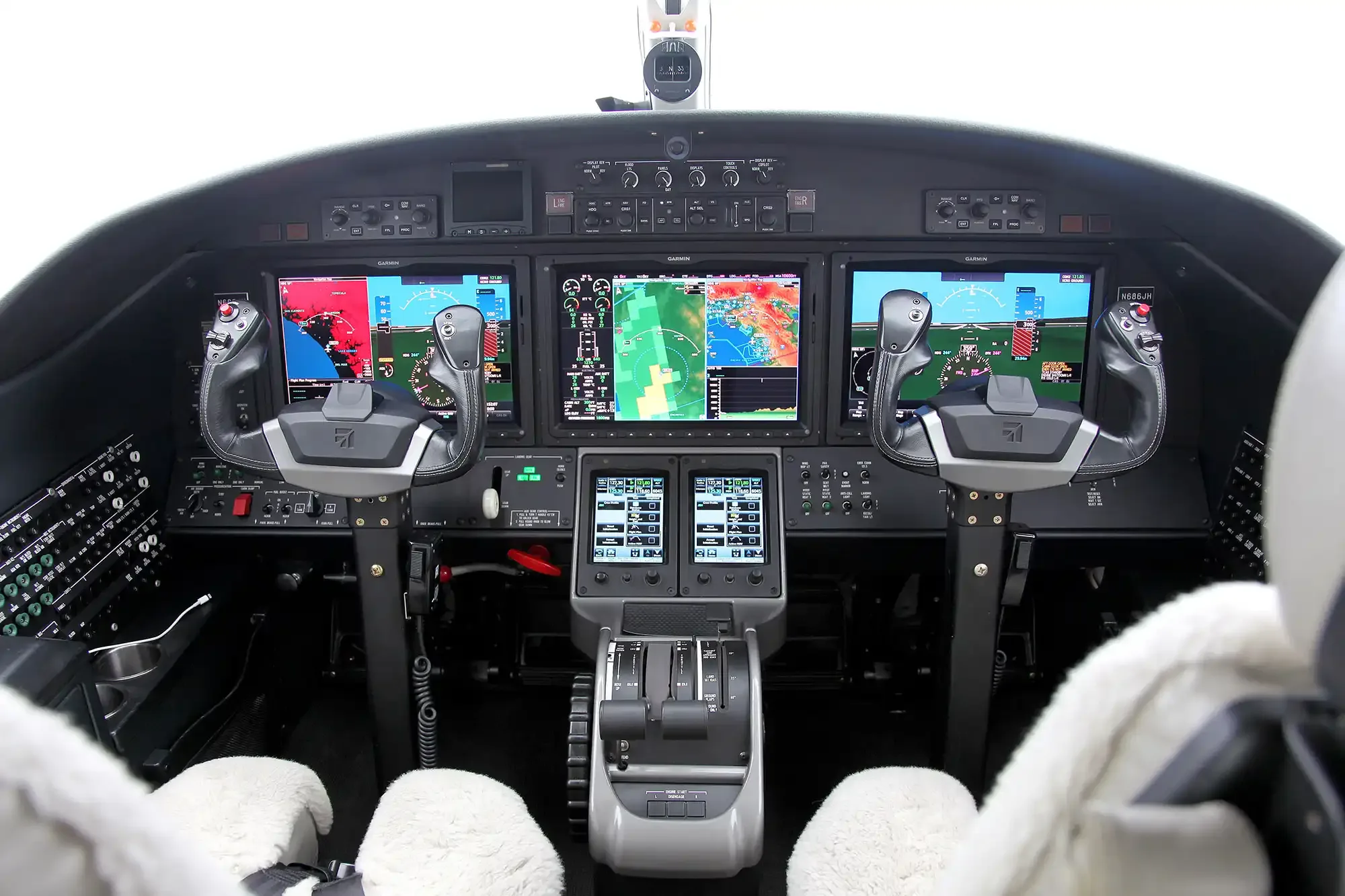 Cockpit and instrument panel of a 2013 Cessna Citation M2 N686JH - Latitude 33 Aviation.