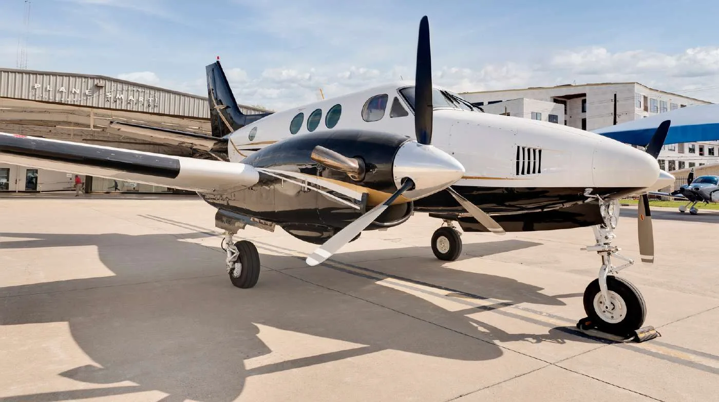 Exterior view of a 1980 Beechcraft KING AIR C90 | Leviate Air Group.
