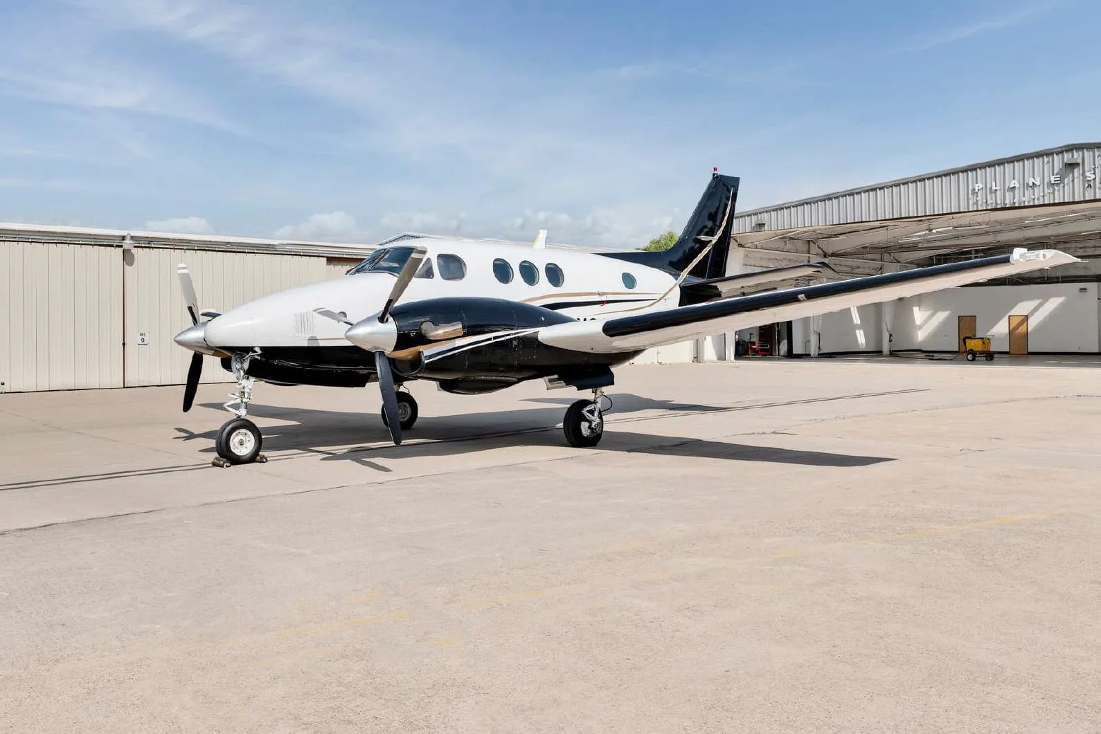 Exterior view of a 1980 Beechcraft KING AIR C90 | Leviate Air Group.