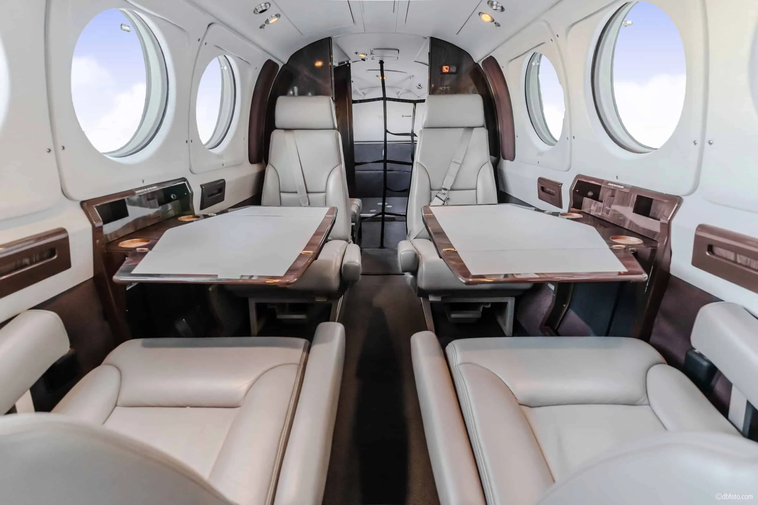 Cabin interior of a 1991 Beechcraft KING AIR B200 SN #BB-1393 | Leviate Air Group.