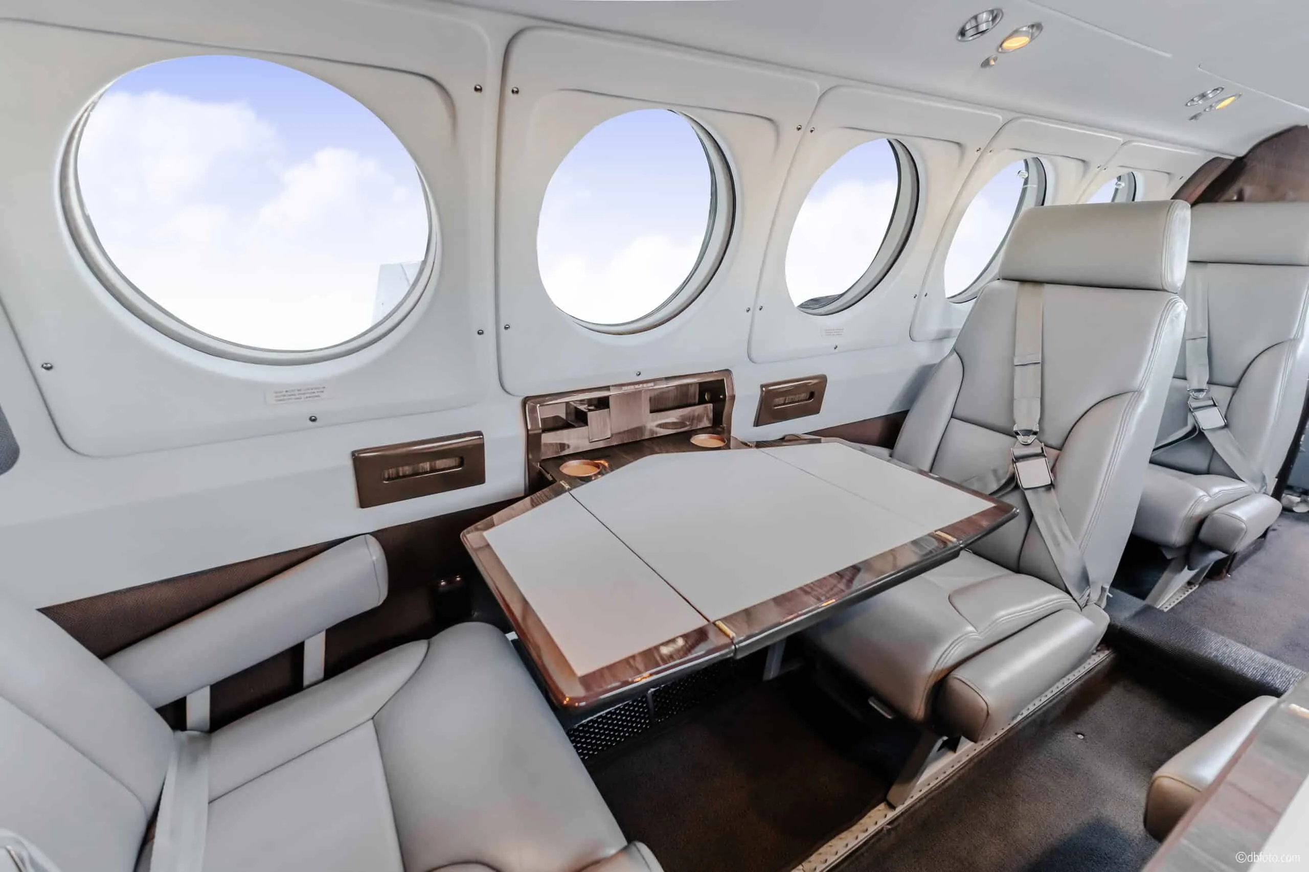 Cabin interior of a 1991 Beechcraft KING AIR B200 SN #BB-1393 | Leviate Air Group.