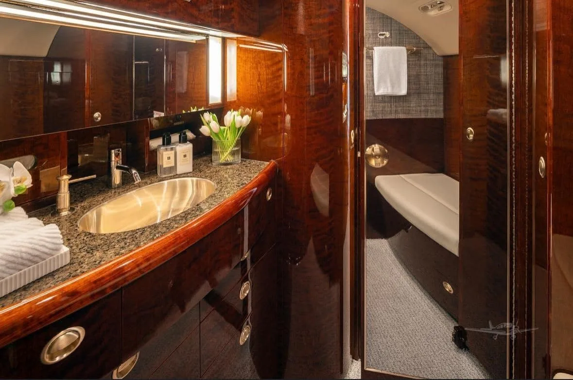 Cabin interior of a 2001 Gulfstream G-IVSP 1450 | Leviate Air Group.