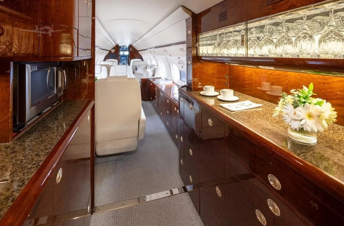 Cabin interior of a 2001 Gulfstream G-IVSP 1450 | Leviate Air Group.