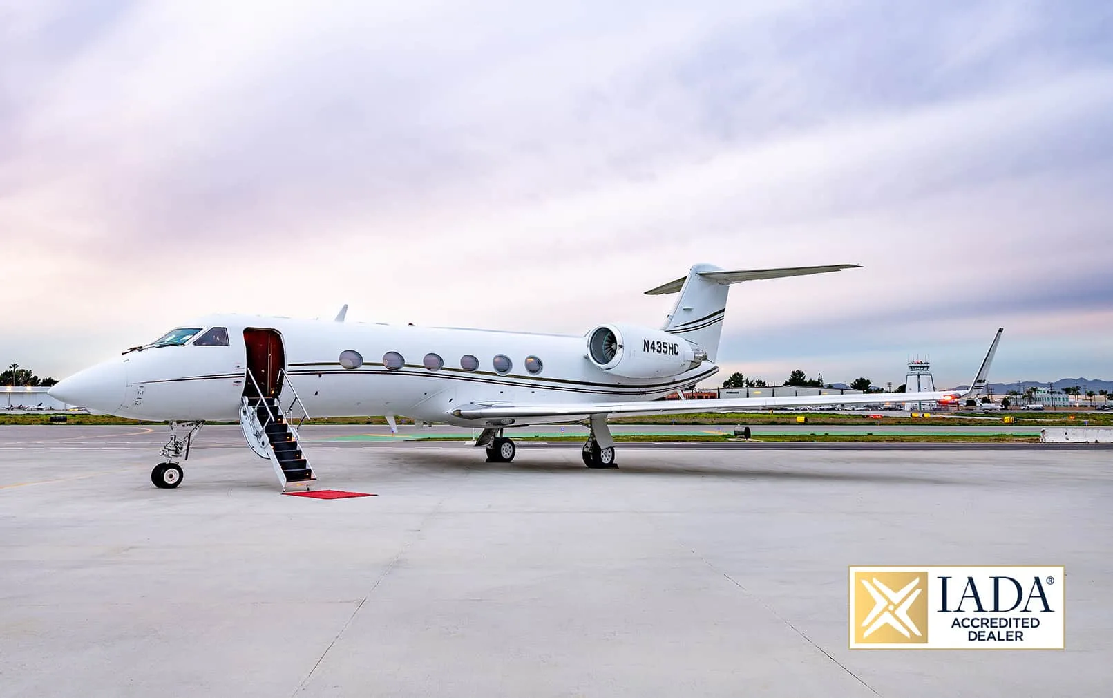 Exterior view of a 2001 Gulfstream G-IVSP 1450 | Leviate Air Group.