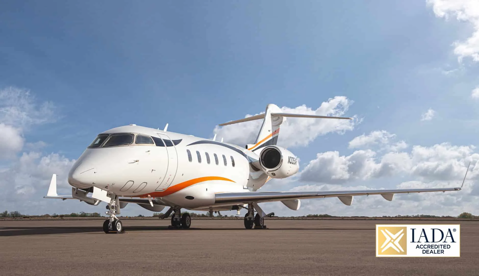Exterior view of a 2009 Bombardier CHALLENGER 300, N335AF.