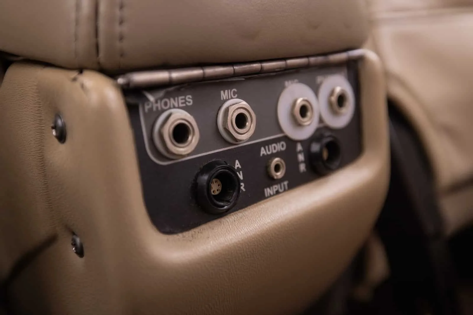 Avionics suite of a 2004 Cirrus SR22 G2.