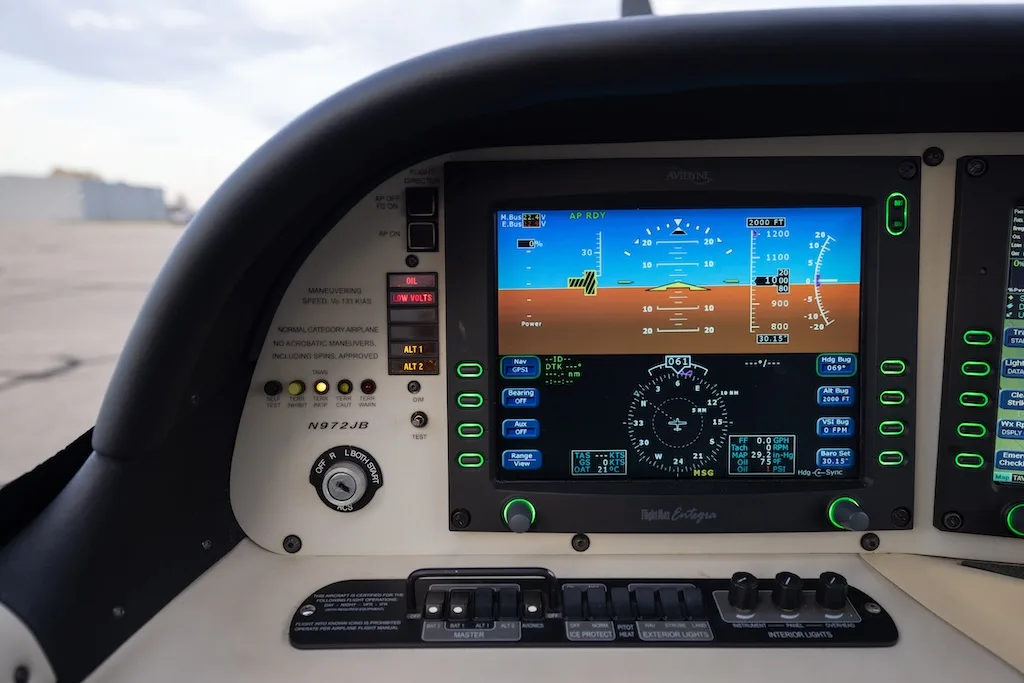 Avionics suite of a 2006 Cirrus SR22 GTS.