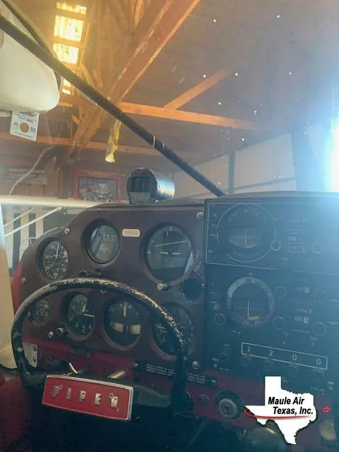 Cockpit and instrument panel of a 1958 Piper Tri Pacer.