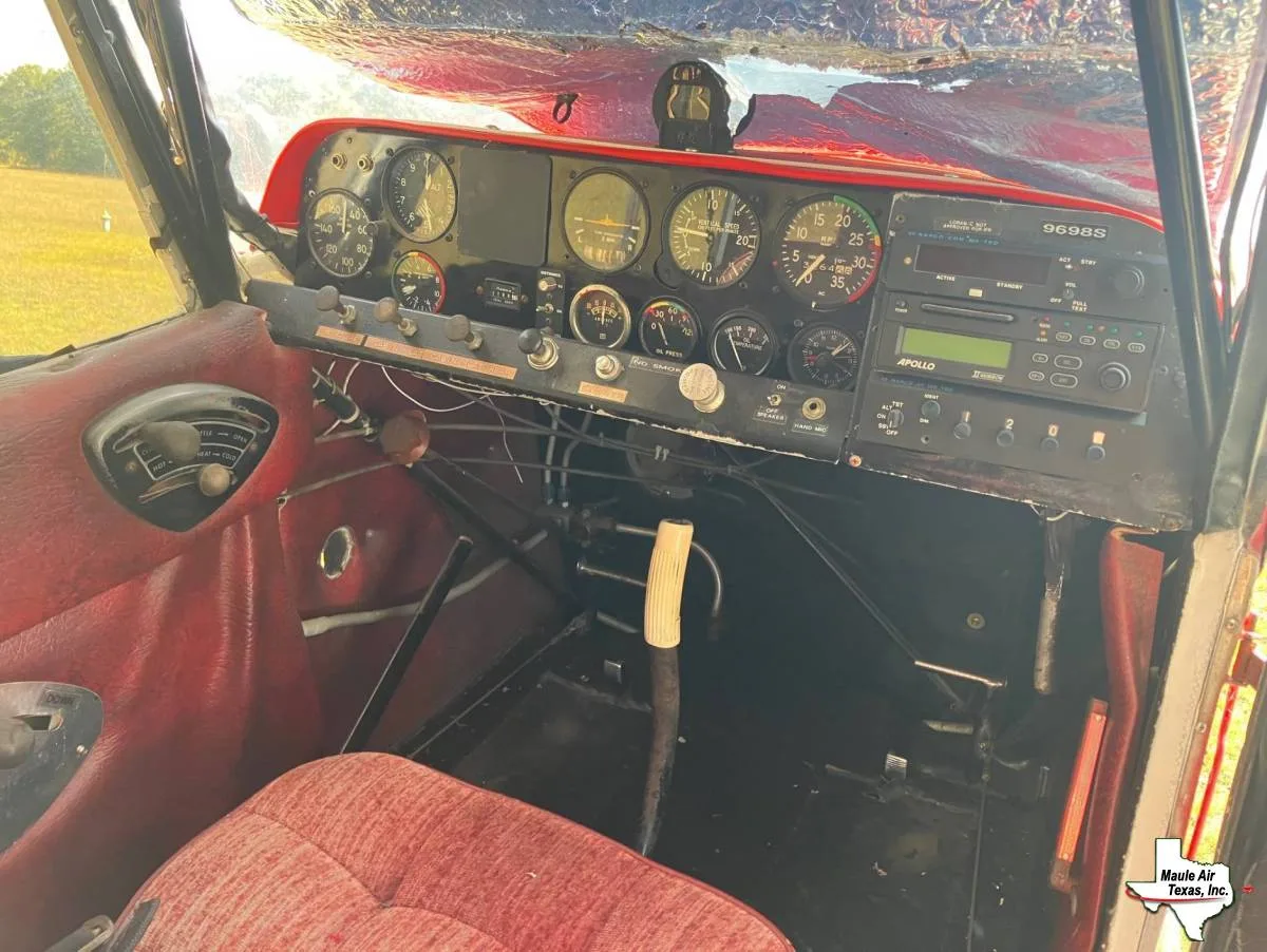 Cockpit and instrument panel of a 1966 Champion 7GCBC.