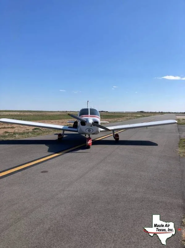 Exterior view of a 1968 Piper Cherokee PA-28-140.