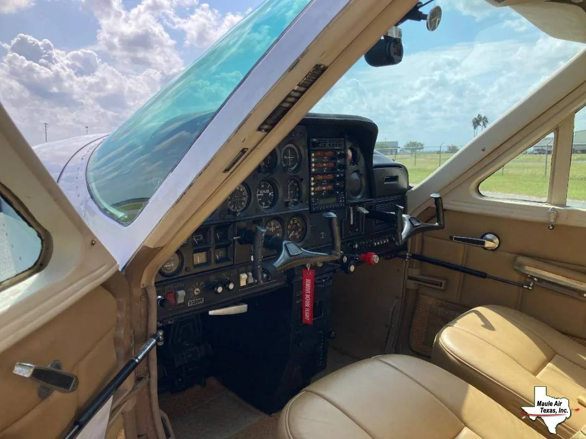 Cockpit and instrument panel of a 1970 Cessna Cardinal 177B.