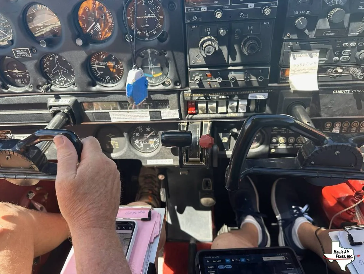 Cockpit and instrument panel of a 1972 Piper Cherokee 140.