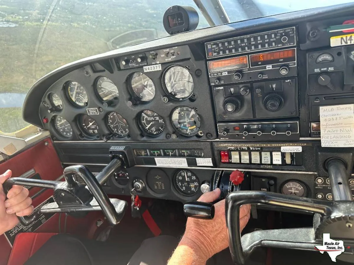 Cockpit and instrument panel of a 1972 Piper Cherokee 140.