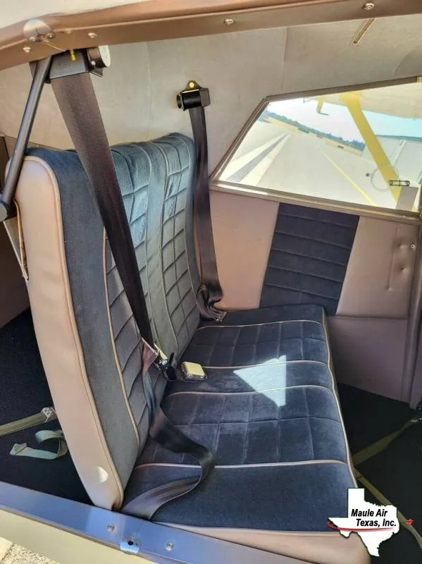 Cabin interior of a 1991 Maule MX-7-180A.