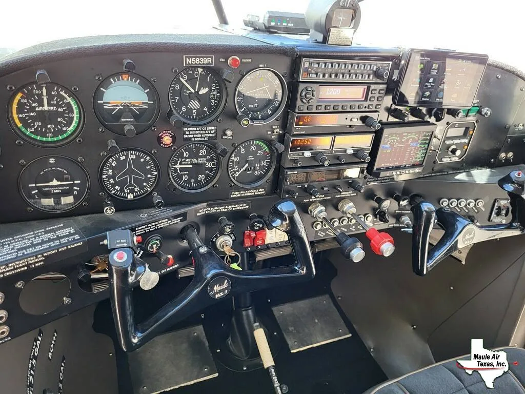Cockpit and instrument panel of a 1991 Maule MX-7-180A.