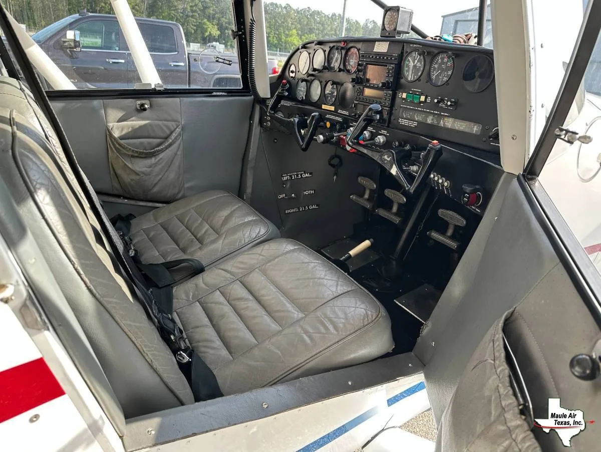 Cabin interior of a 1996 Maule MXT-7-180 Star Rocket.