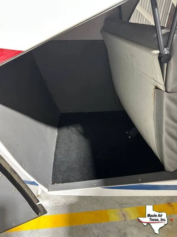 Cabin interior of a 1996 Maule MXT-7-180 Star Rocket.