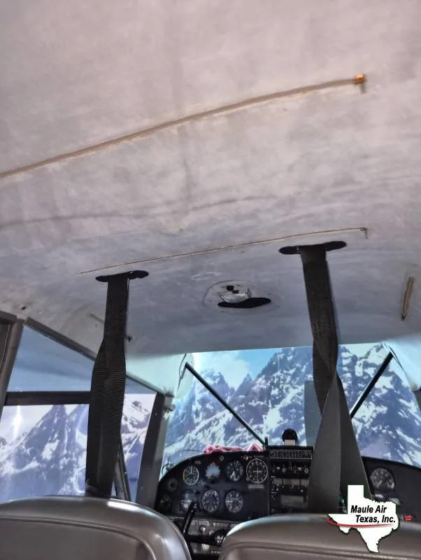 Cockpit and instrument panel of a 1996 Maule M-7-235B Super Rocket.