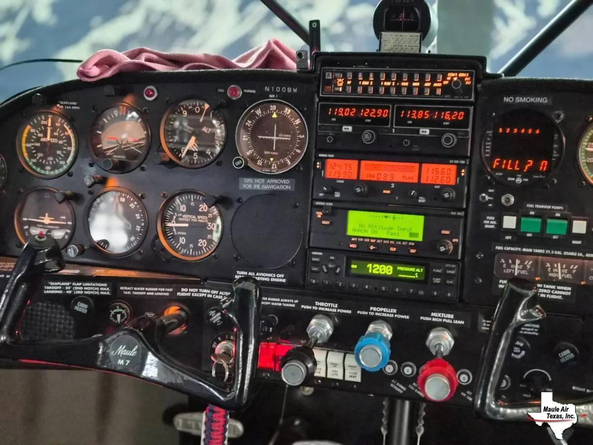 Avionics suite of a 1996 Maule M-7-235B Super Rocket.