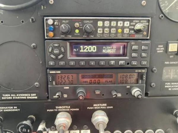 Avionics suite of a 1998 Maule MXT-7-180.