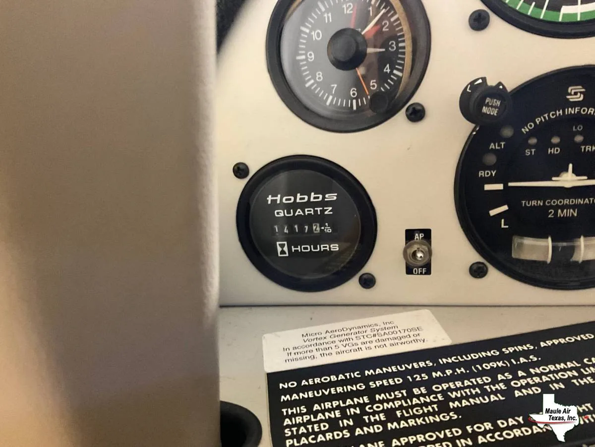 Avionics suite of a 2000 Maule M-7-260C Orion.