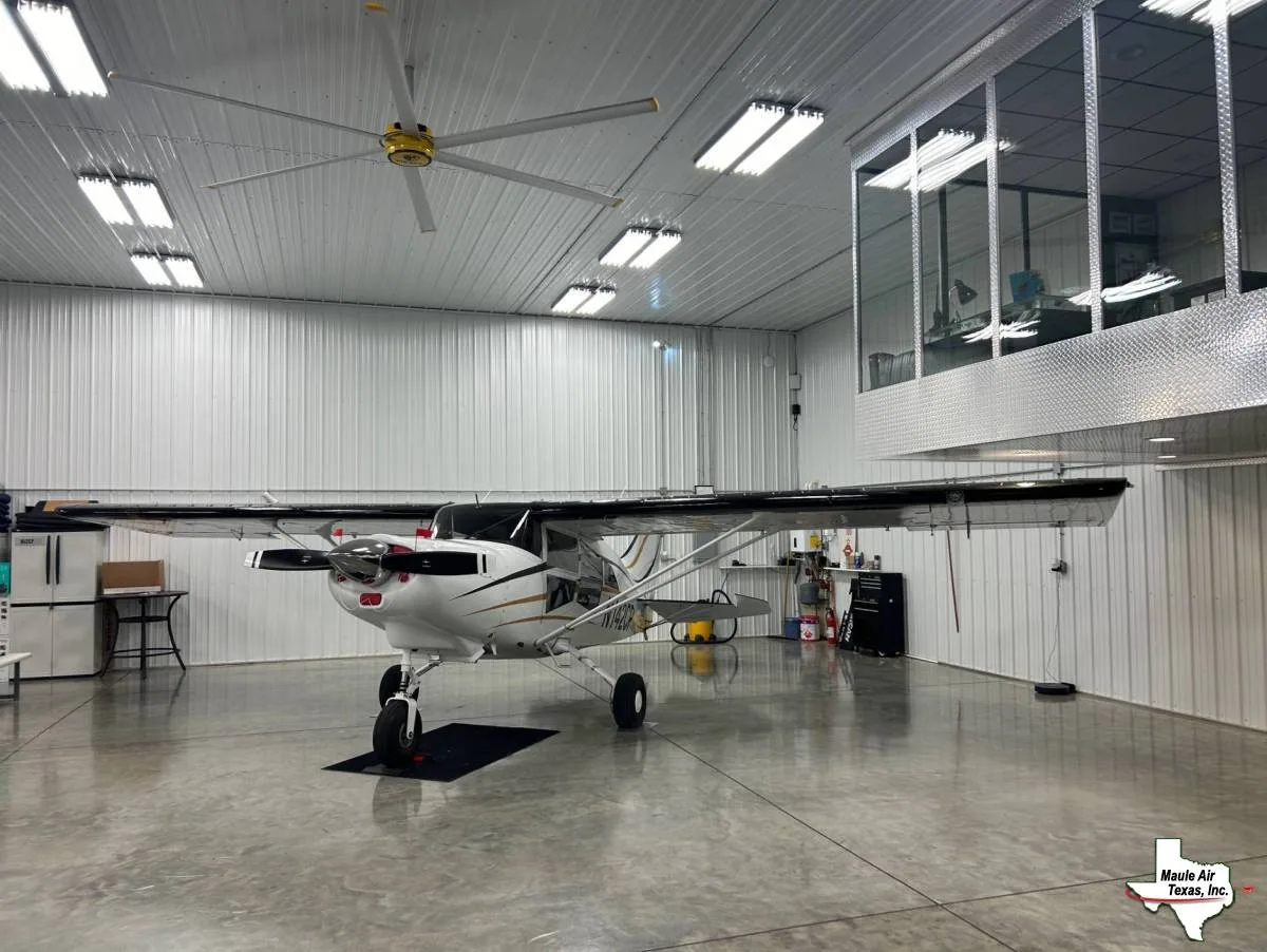 Exterior view of a 2002 Maule MT-7-260 Super Rocket.