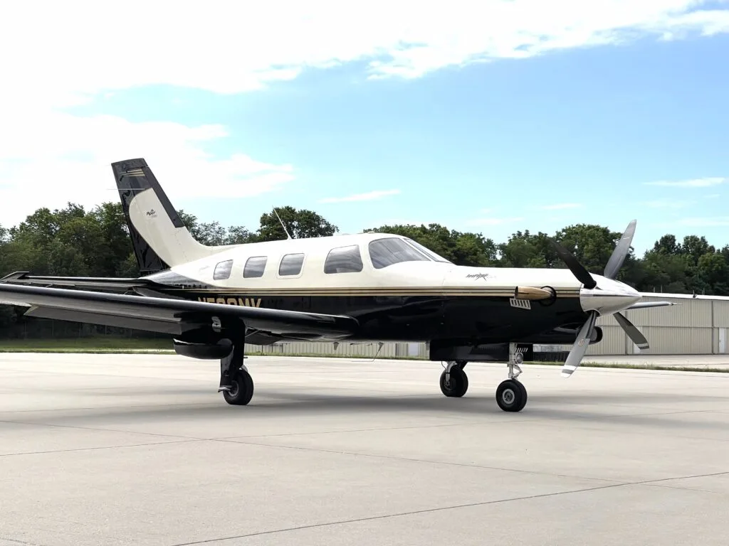 Exterior view of a 2000 Piper JetProp – 35 DLX.