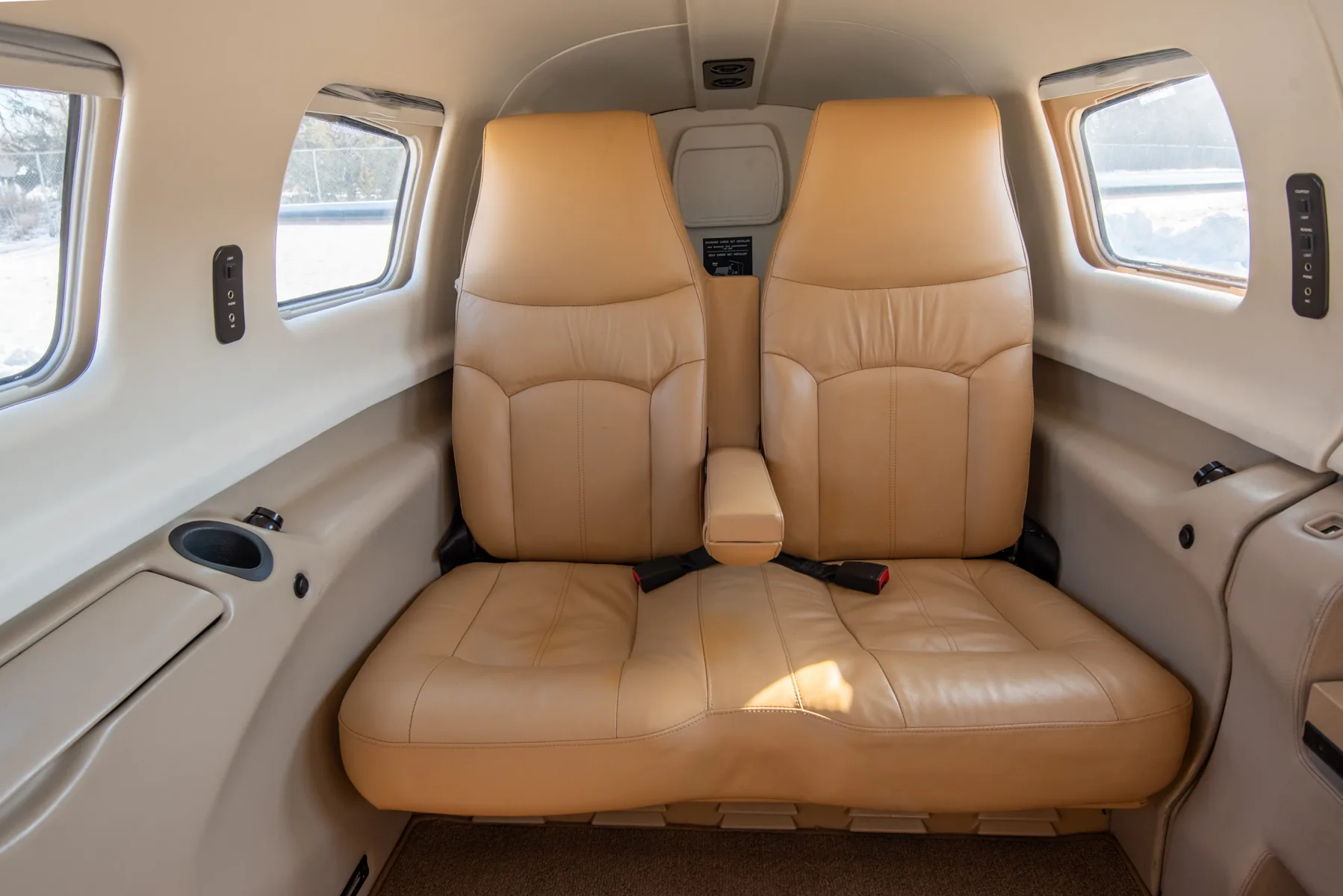 Cabin interior of a 2001 Piper PA46 – 500TP Meridian.