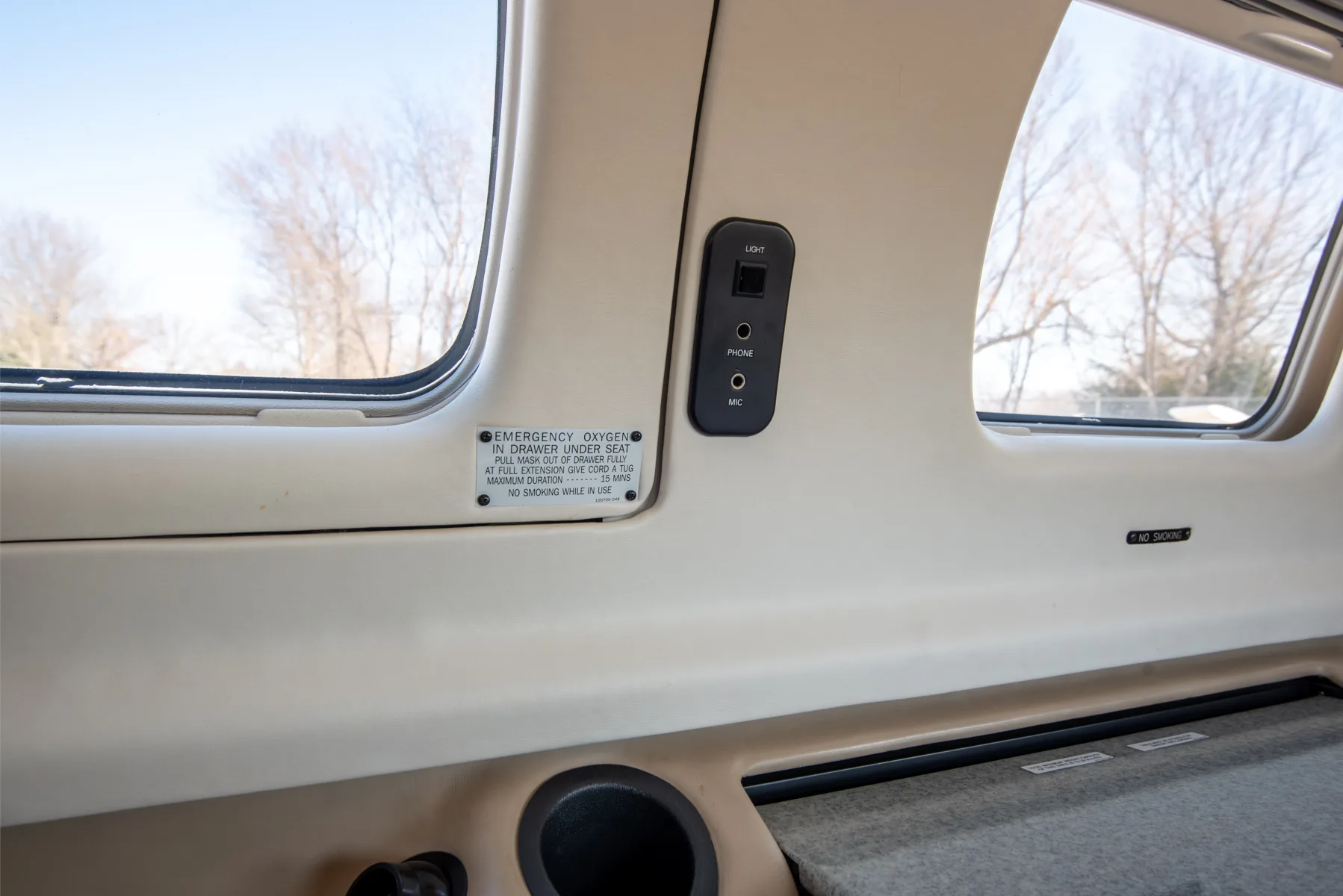Cabin interior of a 2001 Piper PA46 – 500TP Meridian.