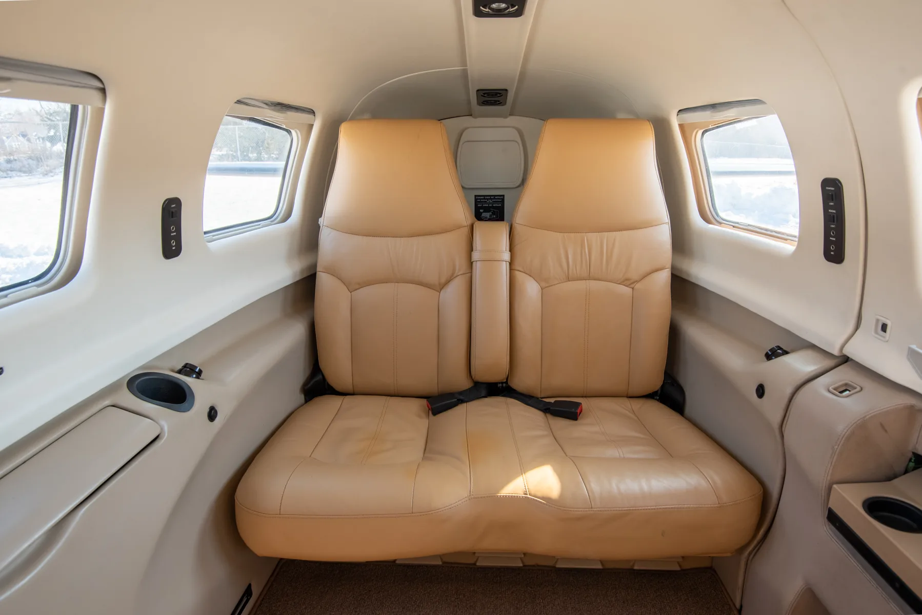 Cabin interior of a 2001 Piper PA46 – 500TP Meridian.