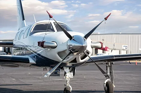 Exterior view of a 2004 Piper PA46-500TP Meridian.