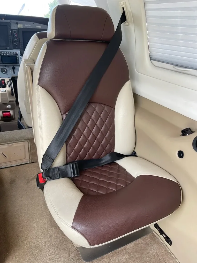 Cabin interior of a 2008 Piper PA46-500TP Meridian.
