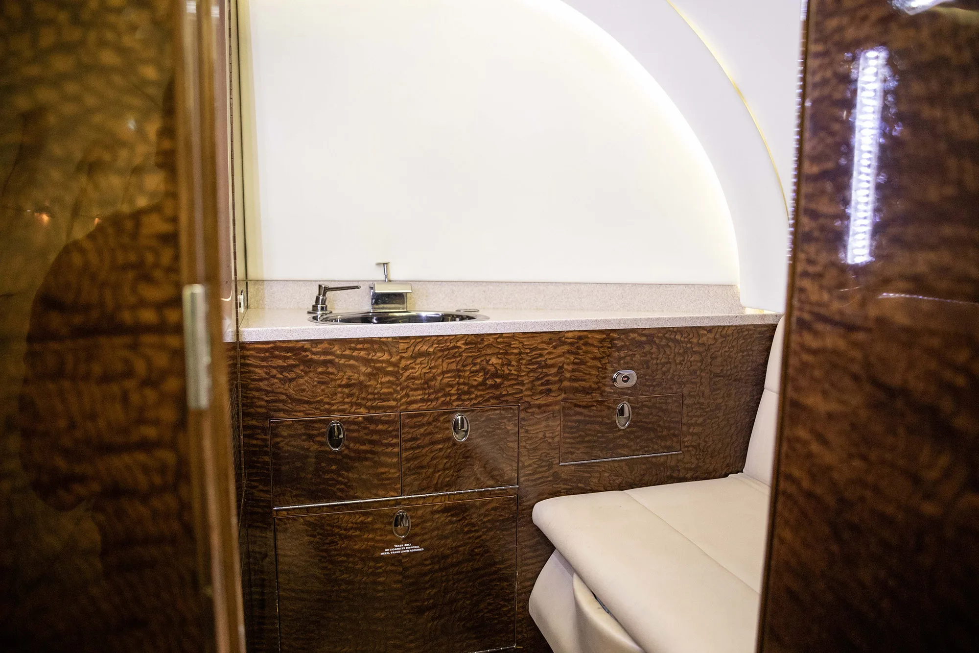 Cabin interior of a 2000 Hawker 800xp sn 258454.