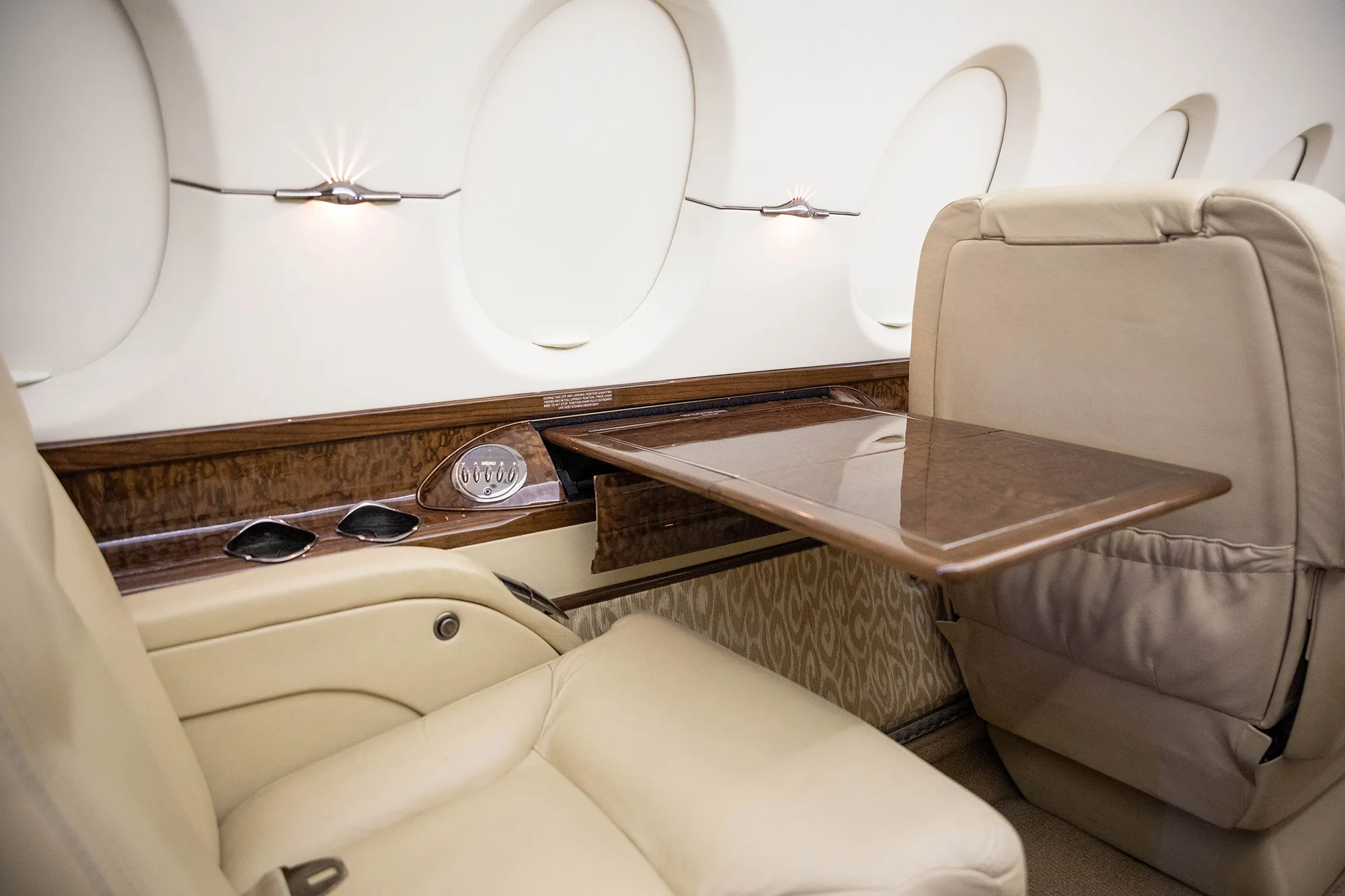 Cabin interior of a 2000 Hawker 800xp sn 258454.