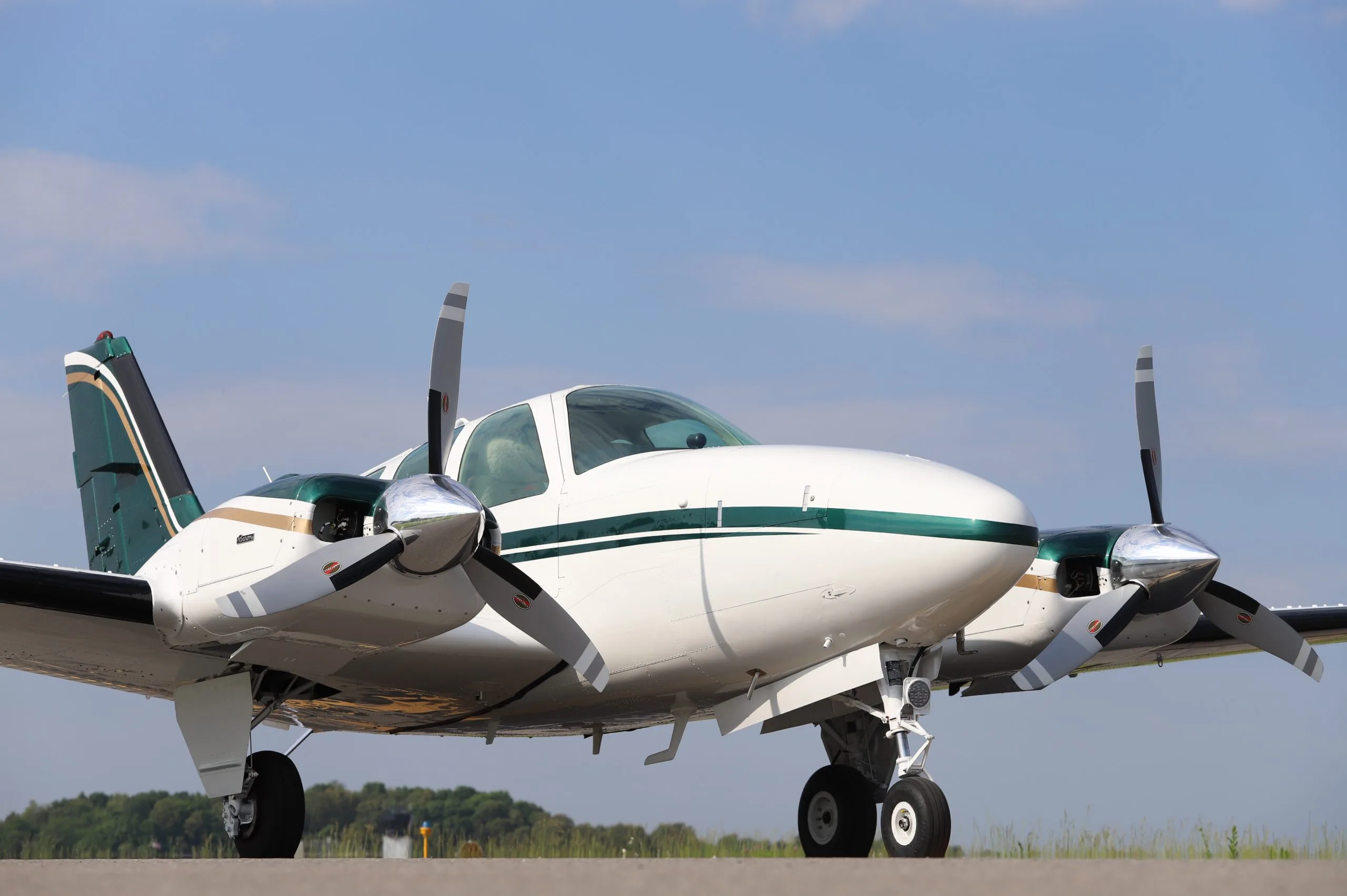 Exterior view of a 1979 Beechcraft 58 BARON.