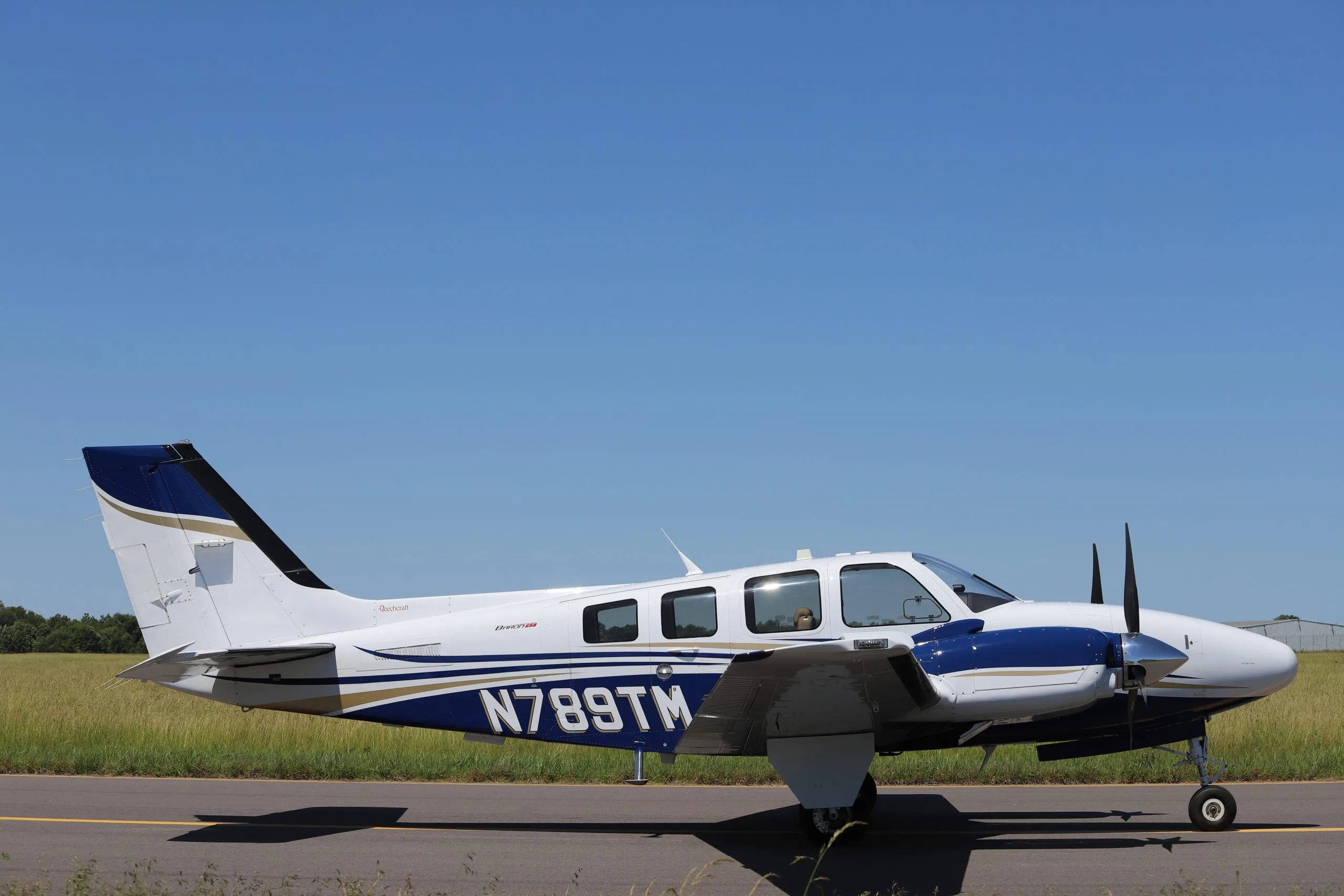 BEECHCRAFT G58 BARON