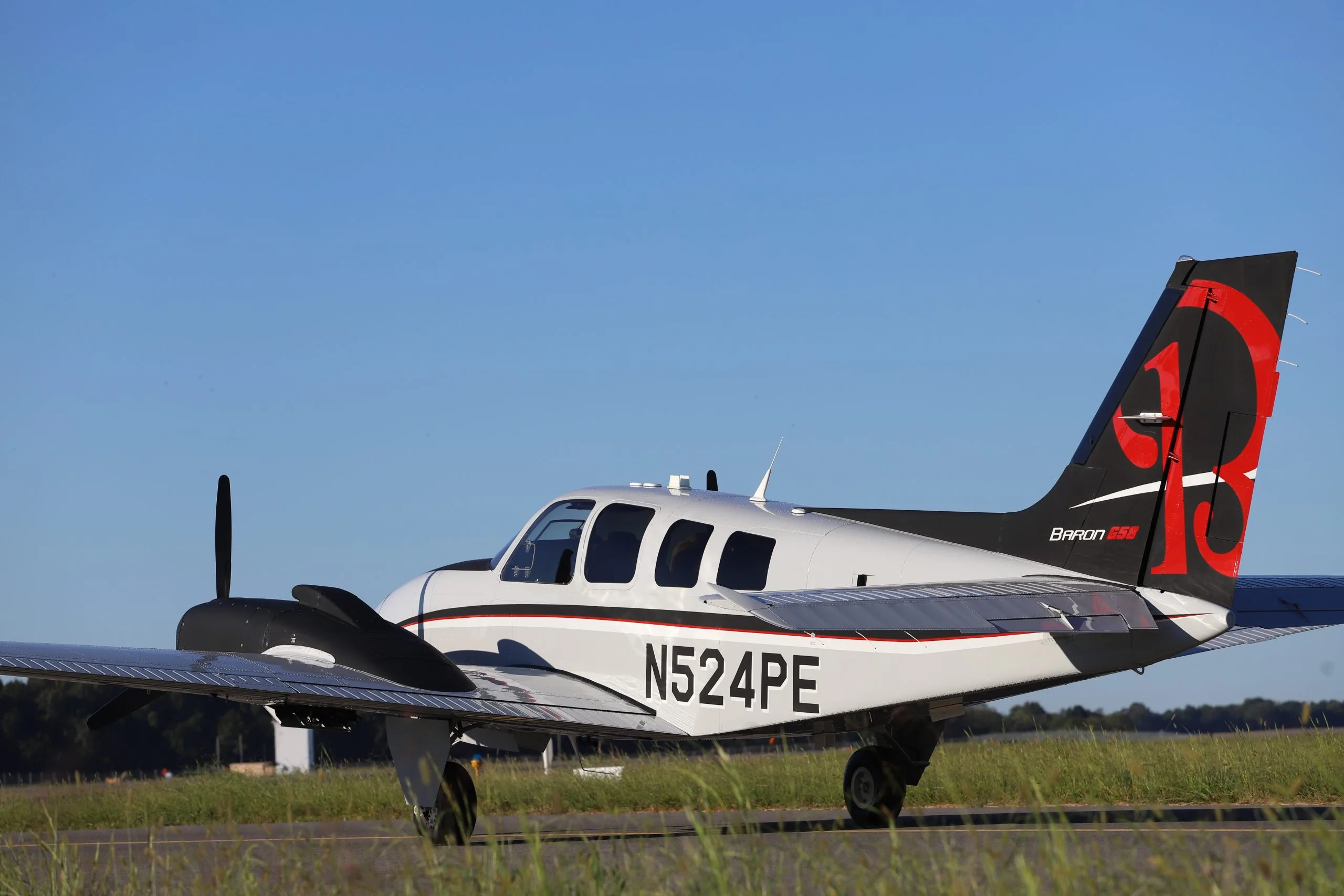 BEECHCRAFT G58 BARON