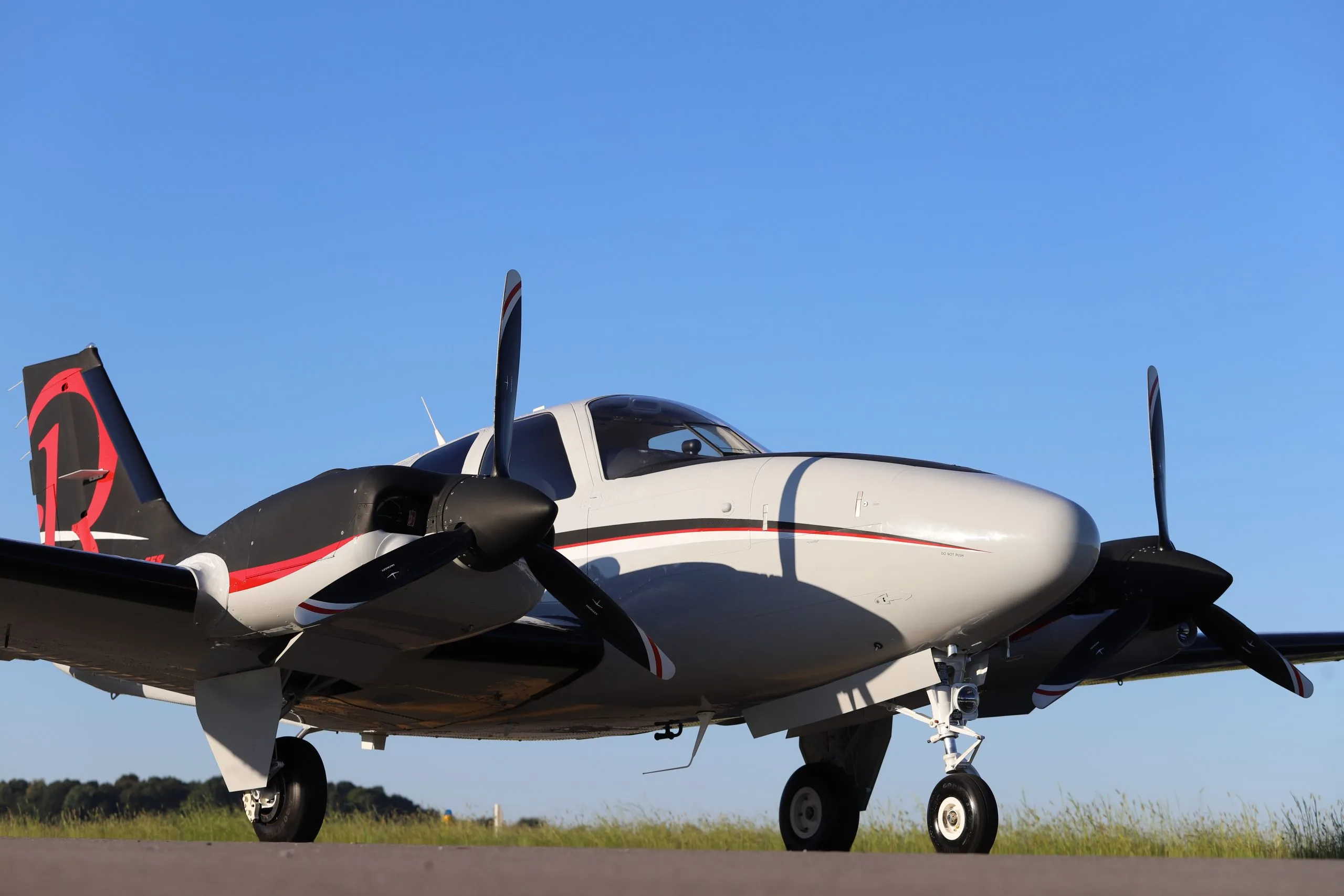 Exterior view of a 2017 Beechcraft G58 BARON.