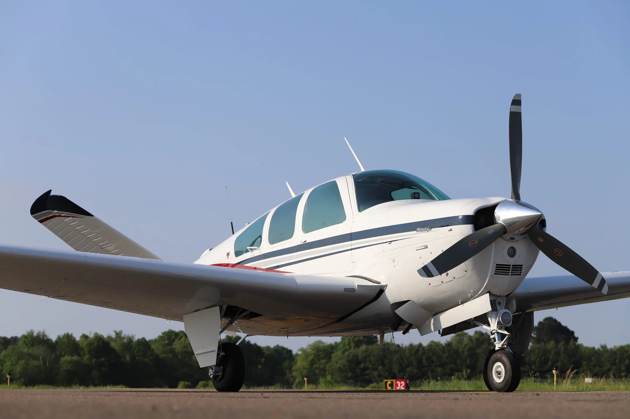 BEECHCRAFT V35B BONANZA