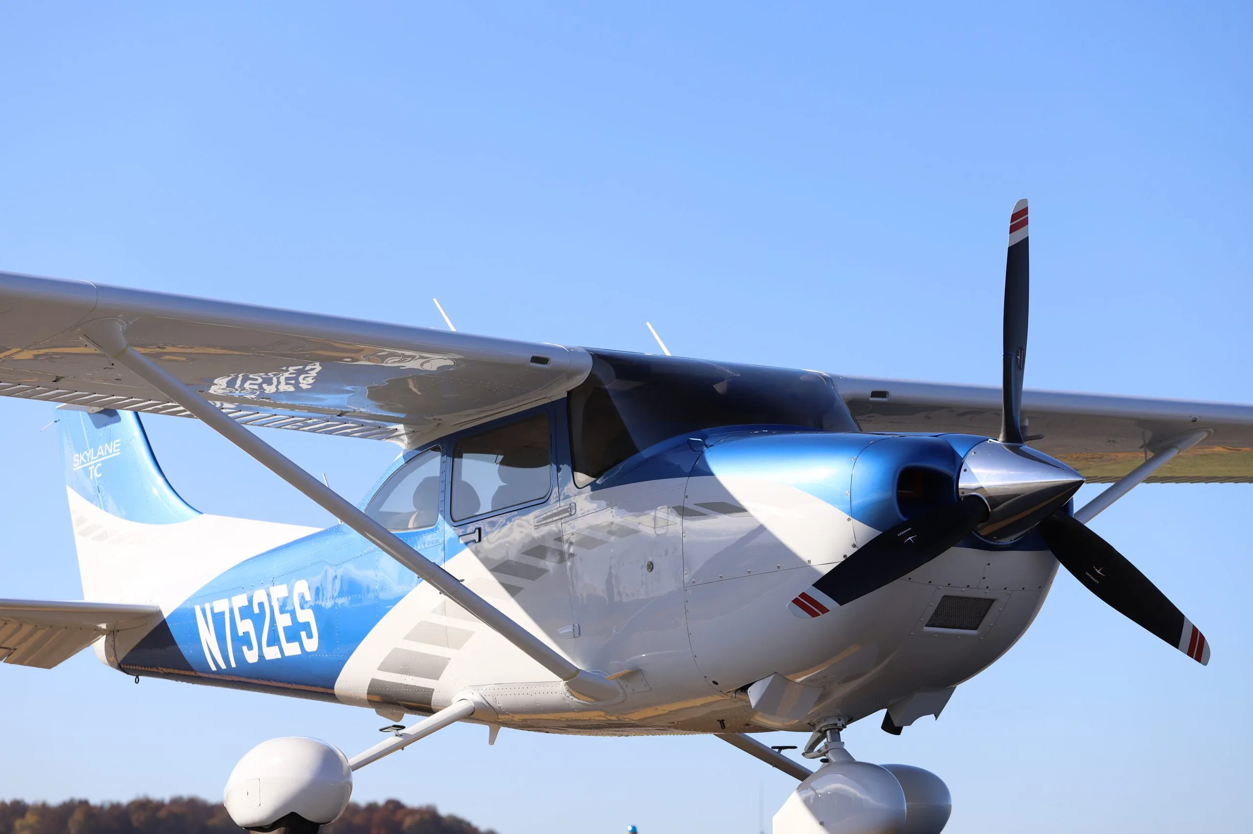CESSNA TURBO 182T SKYLANE