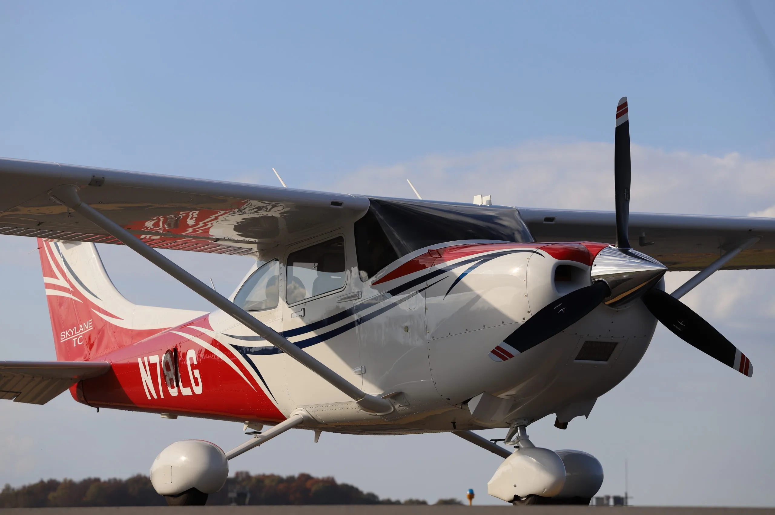 CESSNA TURBO 182T SKYLANE