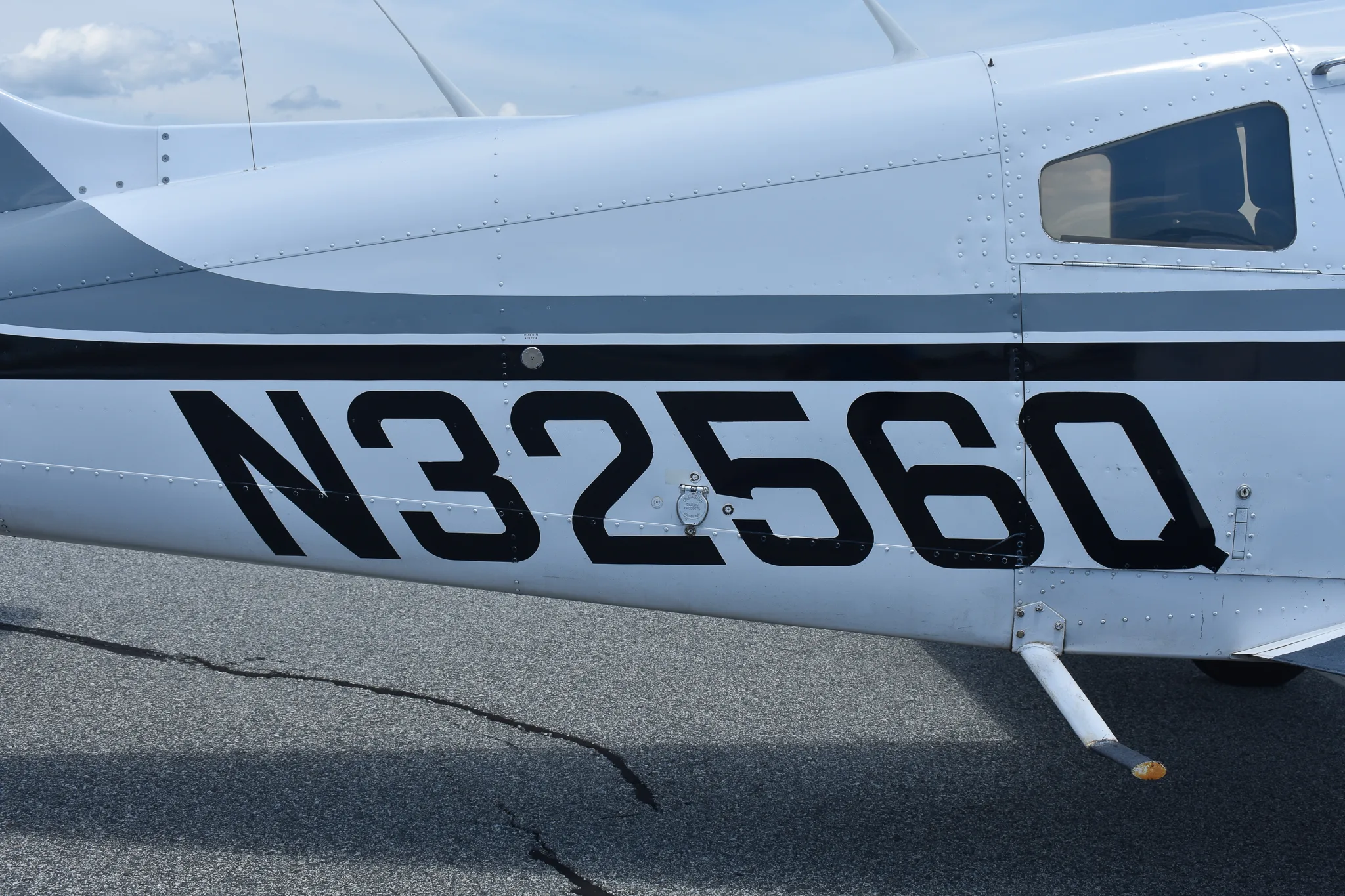 Marketing image of a 1977 Piper Turbo Arrow.