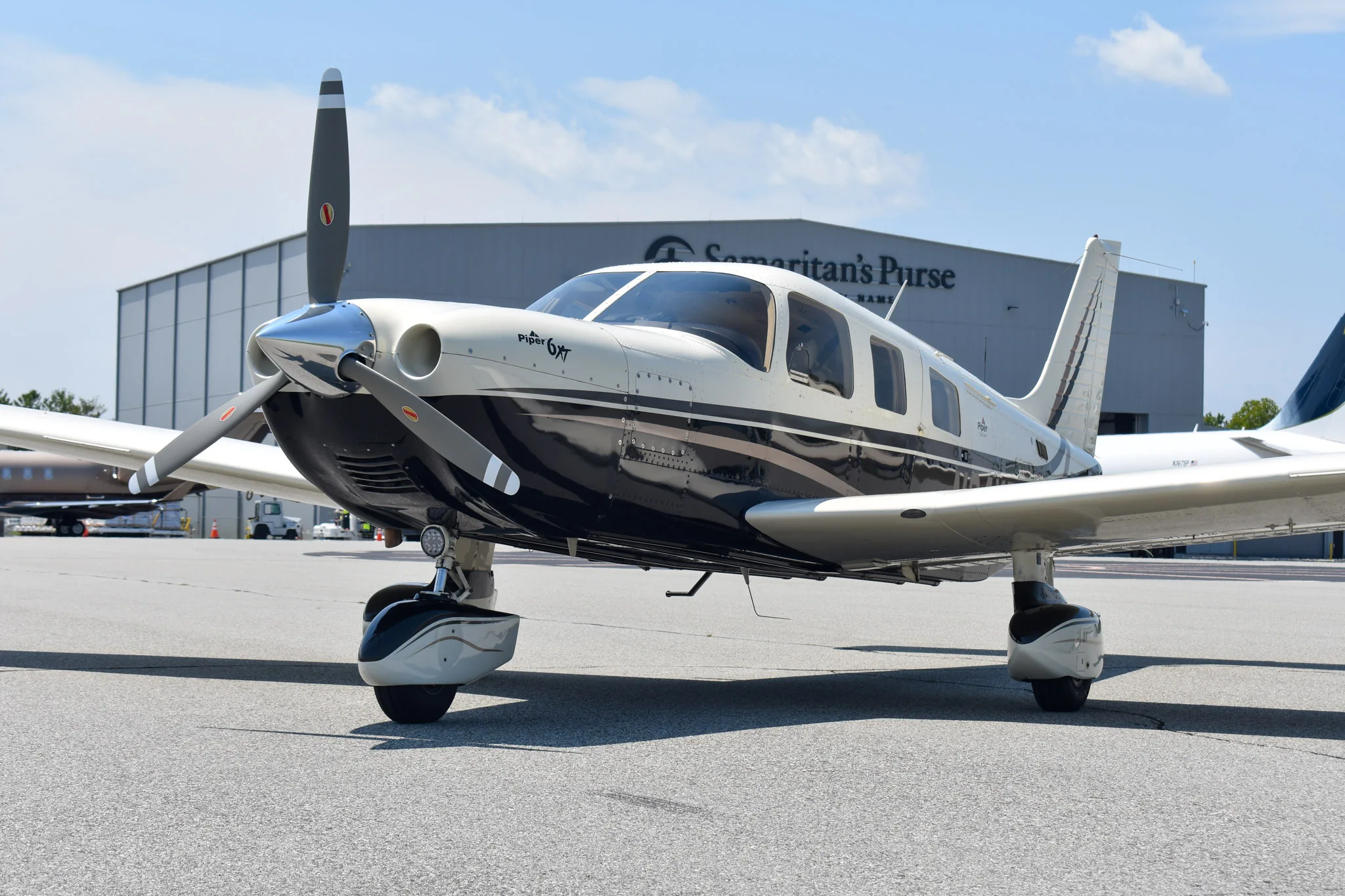 Exterior view of a 2005 Piper 6XT N34XT - $469,000.