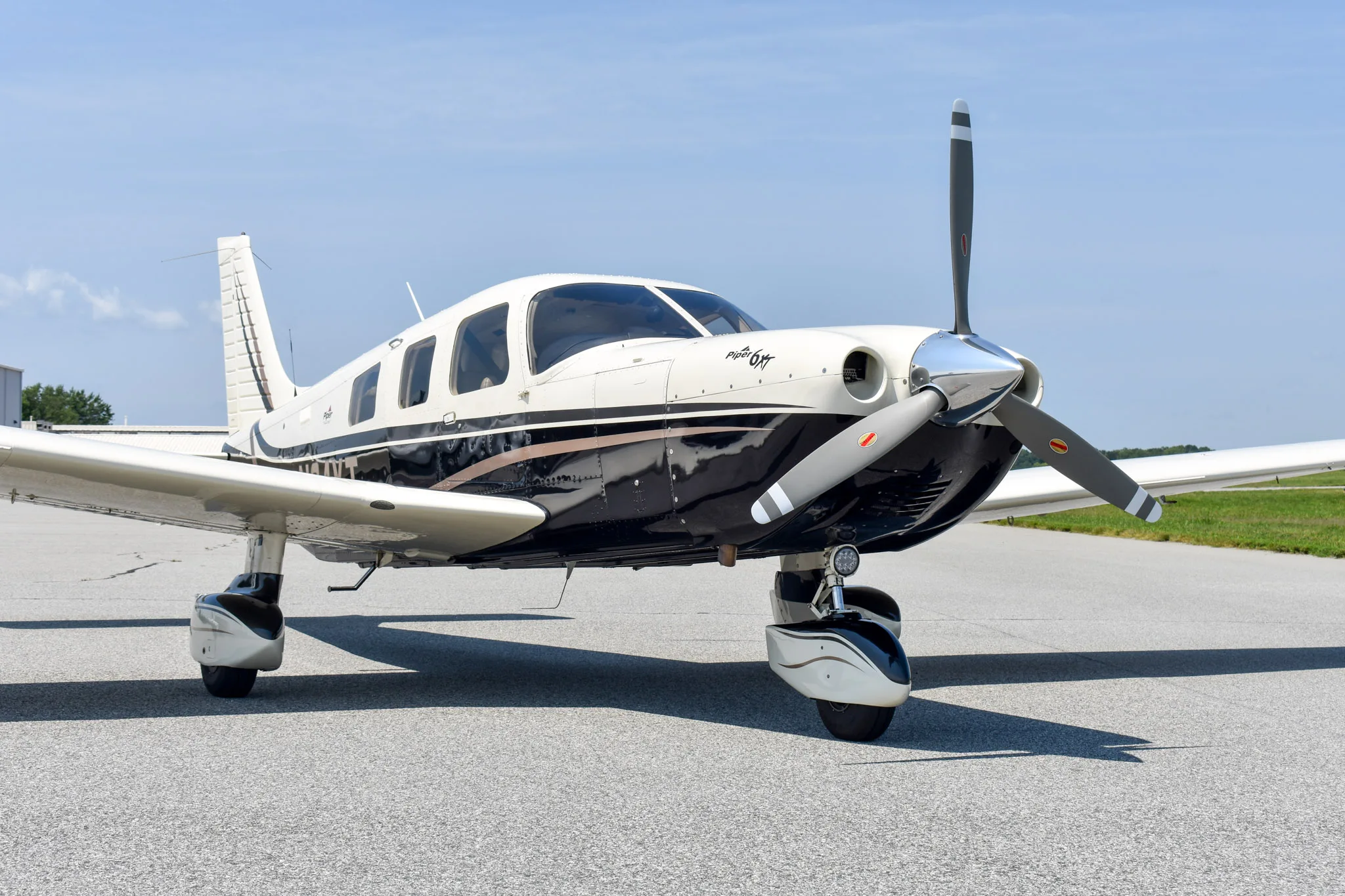 Exterior view of a 2005 Piper 6XT N34XT - $469,000.