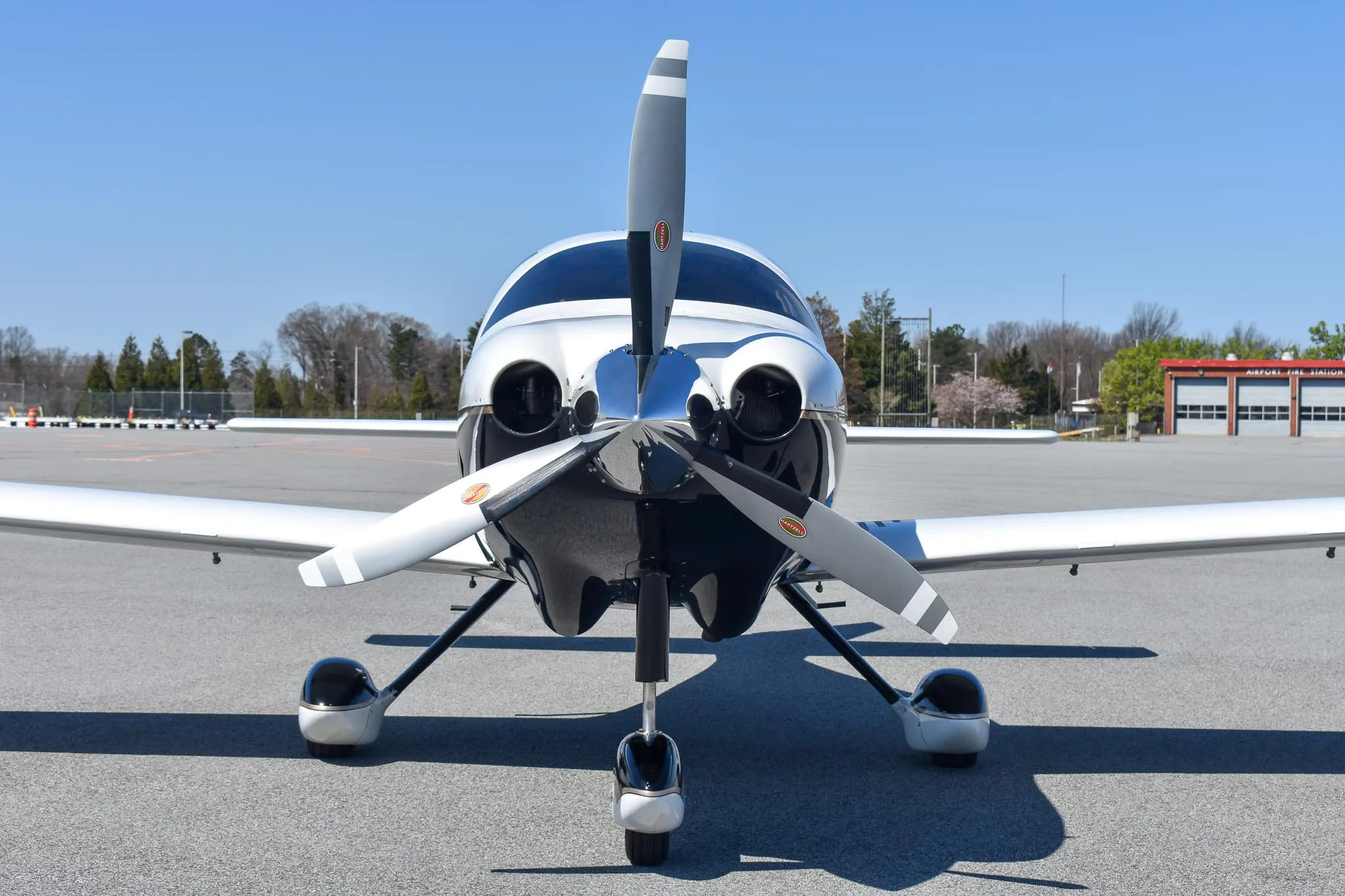 Exterior view of a 2008 Cessna 400, N932AC.
